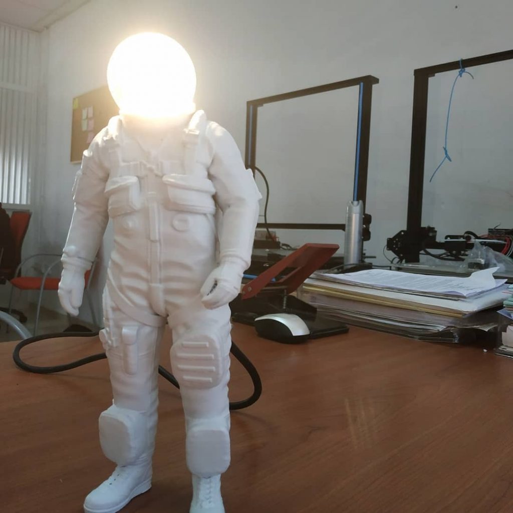 Astronaut lamp